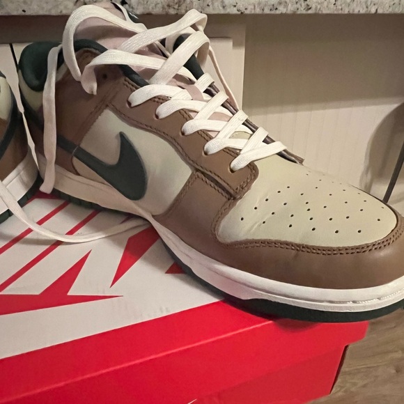 Nike Dunk Low Retro- size 12, green, brown and white - Picture 5 of 8